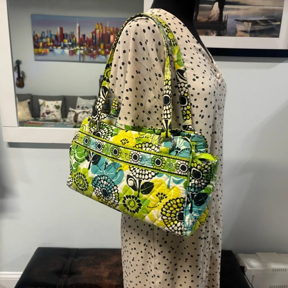 ❤️Vera Bradley Quilted Limes Up Shoulder Bag - Picture 3 of 8